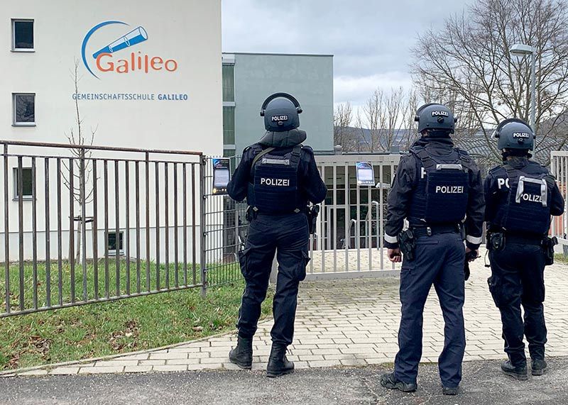 Ein Großaufgebot der Polizei war am Donnerstagmorgen in Jena-Winzerla im Einsatz (Archiv-Bild vom 11. Februar 2022).