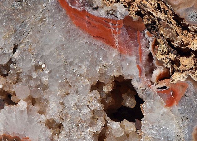 Schönes aus der neuen Ausstellung in der Mineralogischen Sammlung der Uni Jena: ein Carneol – der Schmuckstein wurde in der Nähe von Jena gefunden.