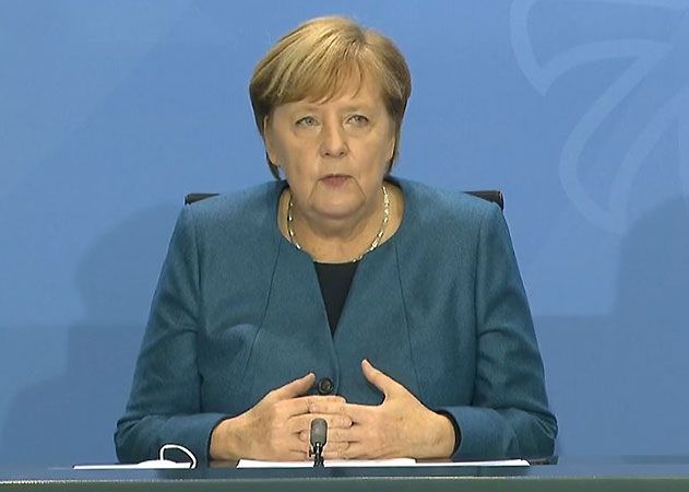 Bundeskanzlerin Angela Merkel gab nach einer Videokonferenz mit den Ministerpräsidenten der Länder am Mittwochabend die neuen Corona-Maßnahmen bekannt (Screenshot der Pressekonferenz).