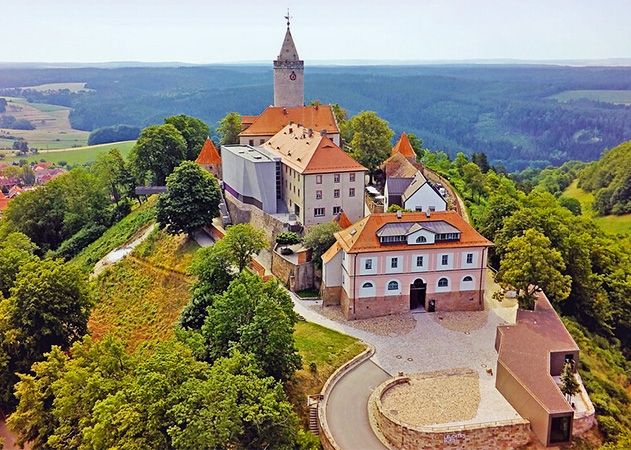 Blick auf die Leuchtenburg bei Kahla.