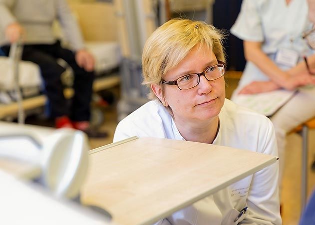 Die Klinikliste 2019 betrachtet erstmals auch den Bereich Akutgeriatrie. Die Klinik für Geriatrie am UKJ unter Leitung von Dr. Anja Kwetkat wurde in der aktuellen Liste in die Spitzengruppe aufgenommen.