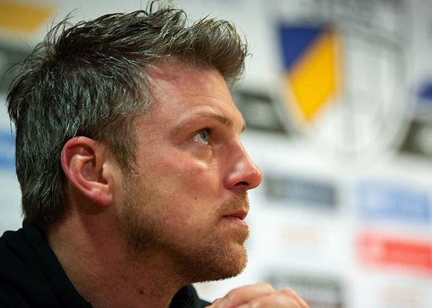 Nachdenklich: Jenas Cheftrainer Lukas Kwasniok nach dem 1:1 gegen Lotte.