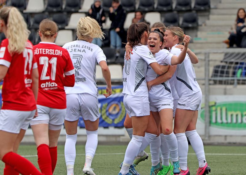 Im Spiel gegen Gütersloh können die FCC-Frauen viermal jubeln.