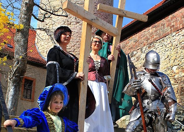 Eine faszinierende Welt bieten auch in diesem Jahr die Ritter- und Passionsspiele während der Osterfeiertage auf der Leuchtenburg.