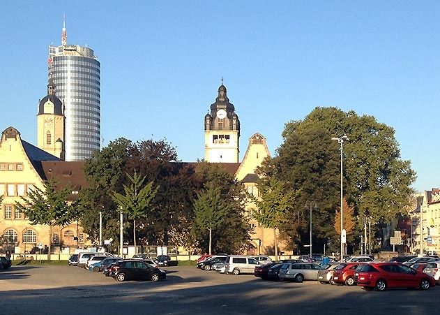 Eine Parkplatzsuche eskalierte am Samstagnachmittag auf dem Inselplatz in Jena.