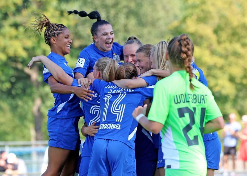 Jenas Fußballfrauen gelingt nach dem Sieg gegen die U20 des VfL Wolfsburg ein Saisonauftakt nach Maß.