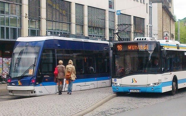 Interviewer befragen wieder Fahrgäste auf stichprobenartig ausgewählten Fahrten auf allen Linien des Jenaer Nahverkehrs.