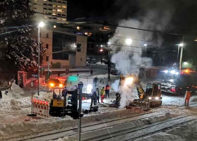 Nach der Havarie an der Fernwärmeleitung in Jena ruft die Stadt am Mittwochabend den Katastrophenfall aus.