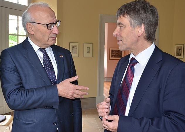 Botschafter Philippe Etienne und OB Dr. Albrecht Schröter hatten viel Gesprächsstoff.