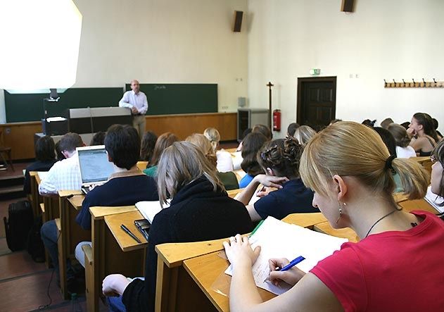 Die Lehre an der Friedrich-Schiller-Universität Jena wird von den Studierenden sehr geschätzt, wie auch das neueste Hochschulranking belegt.
