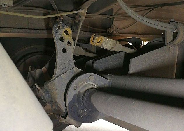 Unglaublich: Ein weißrussischer Lkw-Fahrer setzte nach technischen Problemen einfach seine Bremsanlage außer Betrieb.