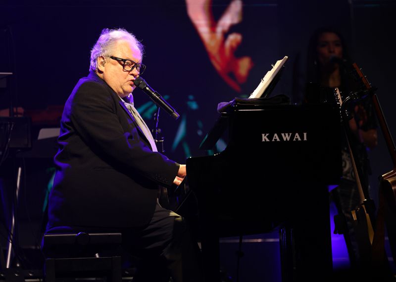 Heinz Rudolf Kunze beweist sich in der Sparkassen Arena in Jena wieder einmal mehr als einer der besten Musiker des Landes.