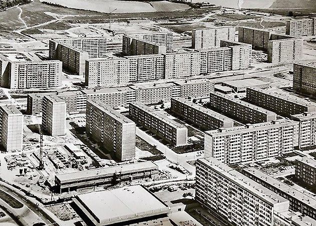 Ungeschönte Charakteristik zeigt die Fotoschau „Beton und Ästhetik“ in Neulobeda.