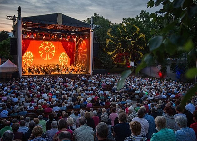 Den Klassiker „Carmina Burana“ führt die Jenaer Philharmonie zur ArenaOuvertüre 2018 auf.