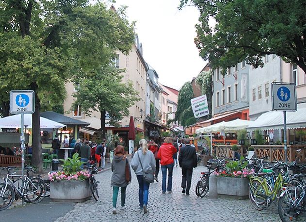 Die beliebte Kneipenmeile zwischen Johannisplatz und Angergasse wird ab 2. November aufgerissen.