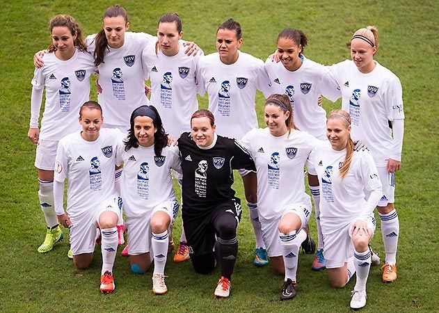 Am morgigen Donnerstag beginnt die erste Versteigerung der Pokaltrikots aus dem DFB-Pokal-Viertelfinale des FF USV Jena gegen den SC Sand.