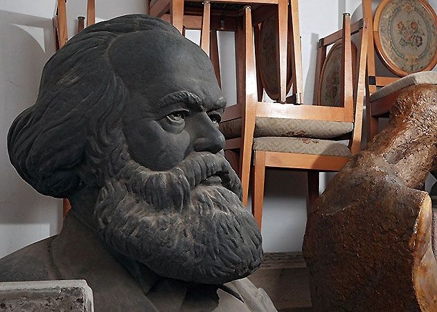 Benjamin Koppe ist mit seiner Fraktion der Ansicht, dass ein Antrag zur Wiederaufstellung der Büste auch zu Marx Geburtstag keinen Erfolg haben werde.