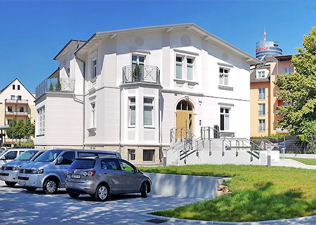 Das städtische Bestattungshaus in der Jenaer Paradiesstraße.