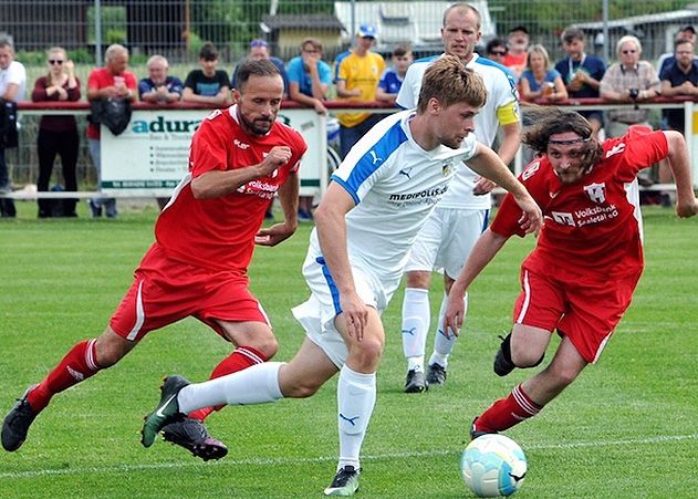 Der traditionelle Saisonaufgalopp des FC Carl Zeiss Jena in Rothenstein endete am Samstag mit 14:1.