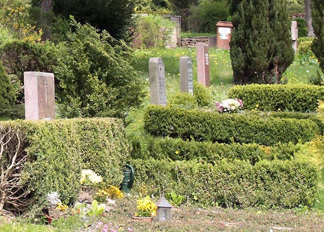 Auf dem Nordfriedhof in Jena wird in Zukunft möglich sein, mit seinem treuen Hund oder der geliebten Katze beerdigt zu werden.
