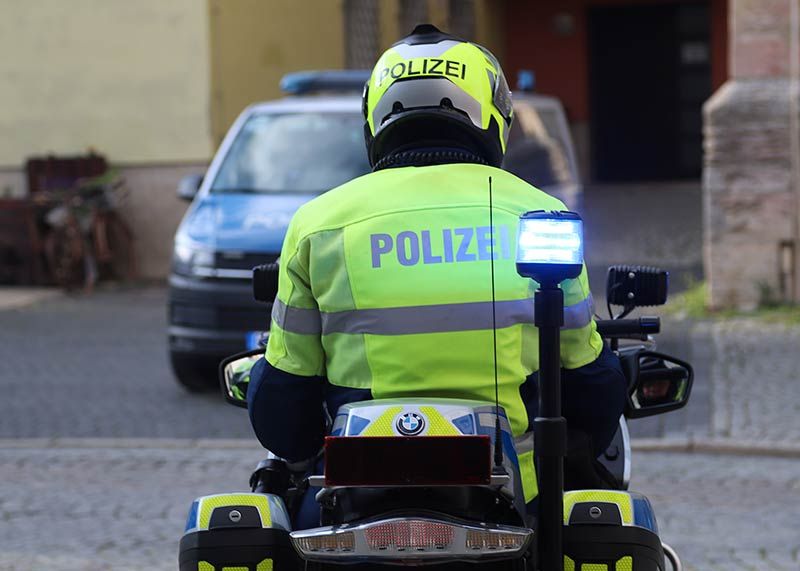 Die Polizei konnte den Tatverdächtigen noch vor Ort festnehmen. (Symbolbild)