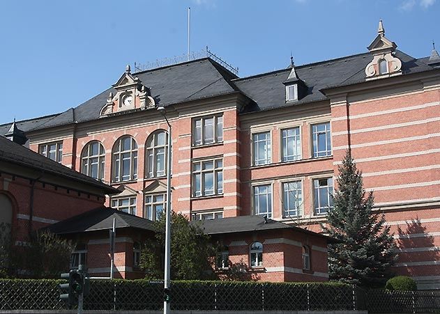 Die Jenaer Wirtschaftsschule in der Paradiesstraße 5 in Jena.