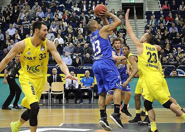 Den Korbjägern von Science City Jena gelingt in der Hauptstadt eine kleine Sensation. Das Harmsen Team gewinnt bei ALBA Berlin in einem Herzschlagfinale mit 74:73.