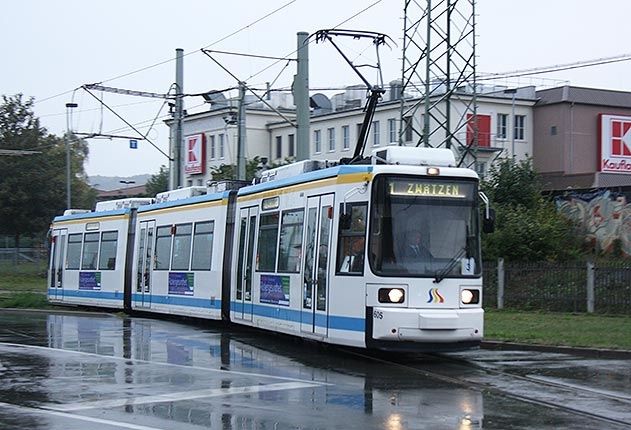 Modernisierungsarbeiten beendet: Straßenbahnen fahren wieder bis Endhaltestelle.