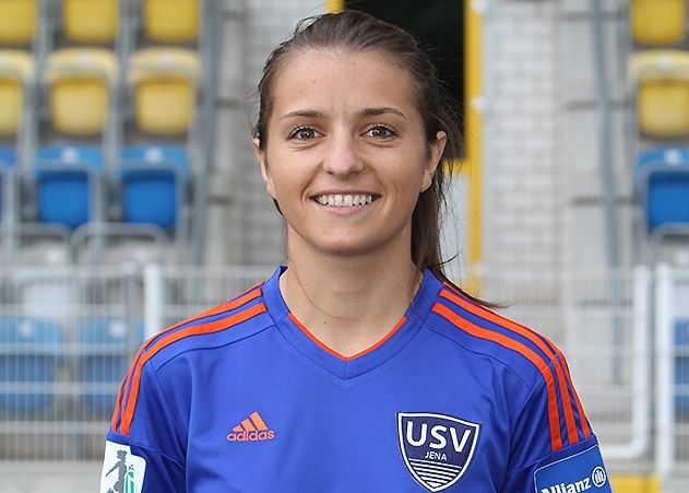 Die Mittelfeldspielerin Iva Landeka verlängert ihren Vertrag um ein weiteres Jahr.