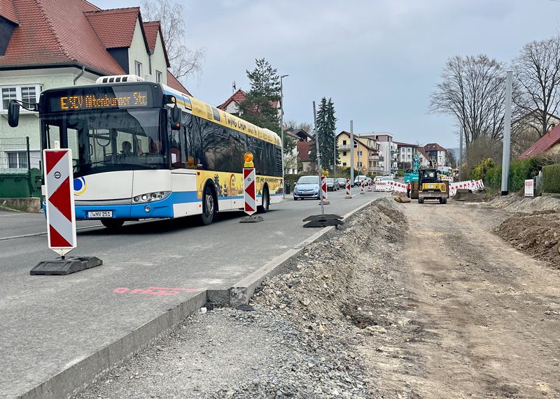 Bis zum Ende der diesjährigen Sommerferien wird der Schienenersatzverkehr nach Jena-Zwätzen eingerichtet.