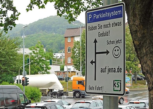 Ende einer Odyssee: Nach jahrelangem Gezeter kommt das Verkehrs- und Parkleitsystem für Jena schon nächste Woche.