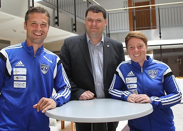 Mit großer Freude sehen Cheftrainer Daniel Kraus, Präsident Falk Buchmann und Spielführerin Susann Utes der kommenden Saison entgegen.