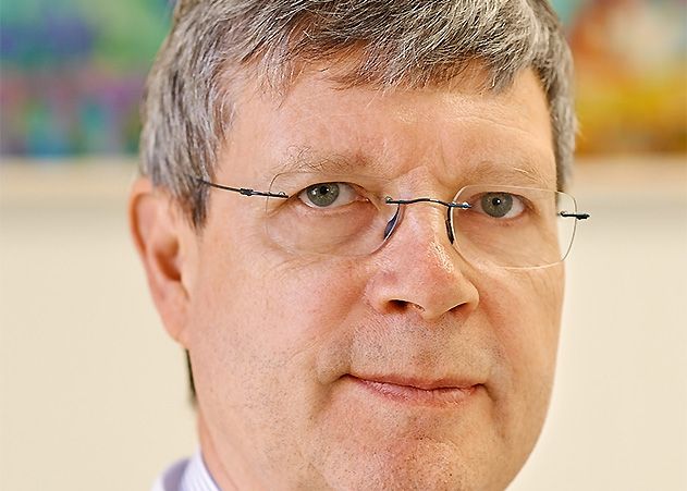 Prof. Peter Elsner leitet die Klinik für Hauterkrankungen am Uniklinikum Jena.