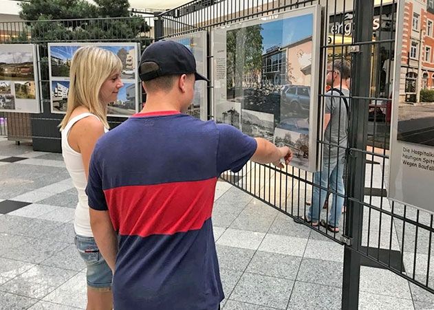 In der Ausstellung erfahren Sie mehr über die städtebaulichen Veränderungen, bei der identitätsstiftende Bauten verloren gegangen und neue markante Gebäude entstanden sind.