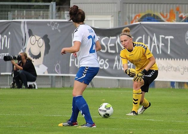 Sarah Hornschuch hat ihren Vertag beim FF USV Jena um ein weiteres Jahr verlängert.