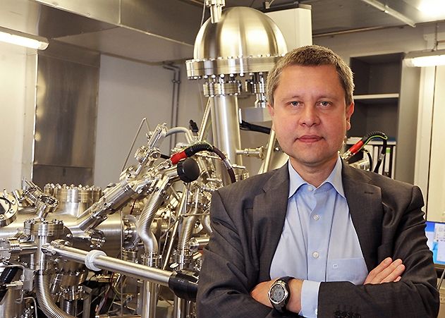 Prof. Dr. Andrey Turchanin von der Uni Jena koordiniert das internationale Verbundprojekt „H2O“ (Heterostrukturen von 2D-Materialien und organischen, halbleitenden Nanoschichten), das von FLAG-ERA für die nächsten drei Jahre gefördert wird.