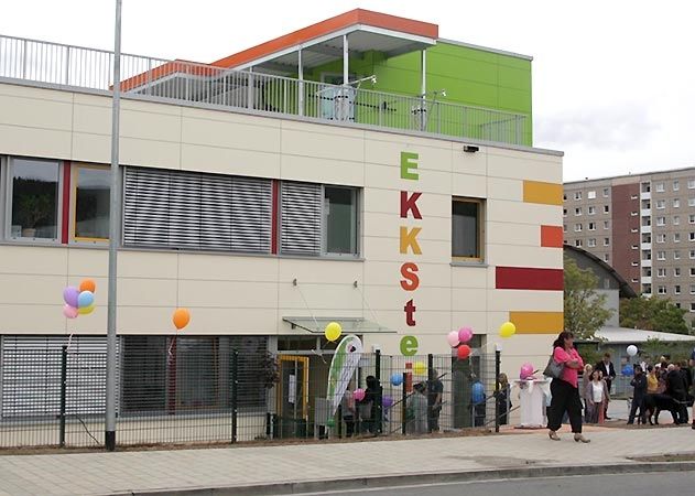 Die Elterninitiative für krebskranke Kinder Jena weihte heute ihr Haus EKKStein in Neulobeda ein.