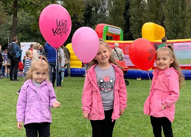 Die Geschwister Ajana, Aurela und Arjola hatten viel Spaß zum Kinderfest auf der Jahnwiese in Jena.