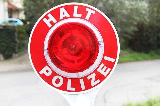 Ein unter Drogeneinfluss stehender Motorradfahrer ist am Dienstag in Jena vor einer Polizeikontrolle geflüchtet.