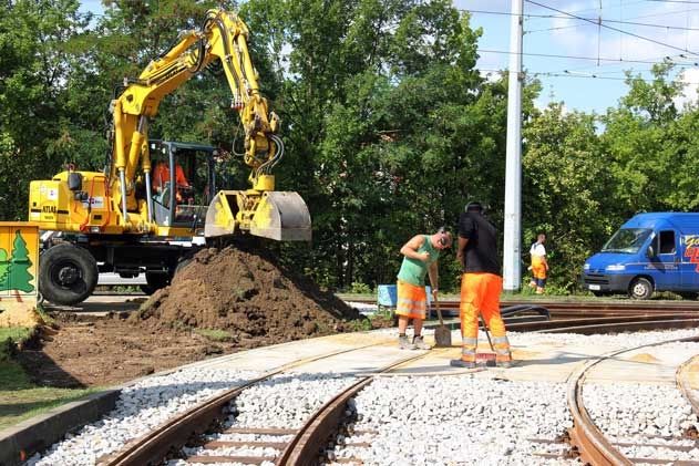 Letzte Arbeiten am „Gleisdreieck Lobeda“: Ab 30. August rollt der Nahverkehr wieder planmäßig