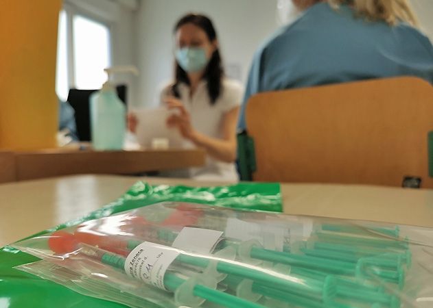 Am heutigen Dienstag war Start der zweiten Impfrunde am Uniklinikum Jena mit dem Impfstoff von AstraZeneca.