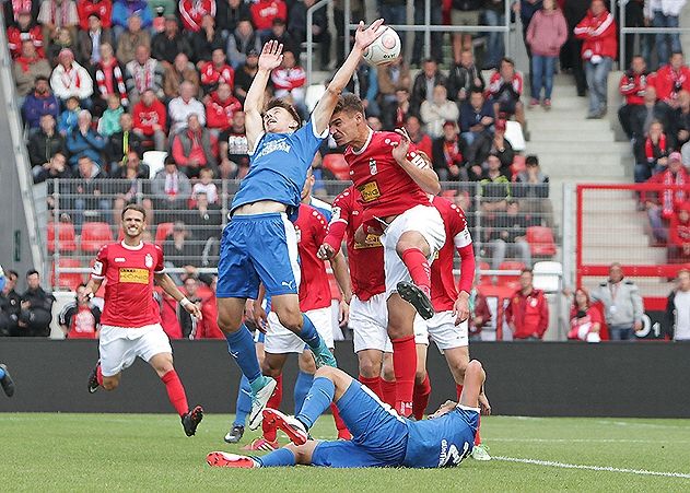 Für das Thüringen-Derby am 25. Februar startet der FC Carl Zeiss den Vorverkauf. Das Hinspiel in Erfurt (Foto) hatte Jena mit 0:1 verloren.