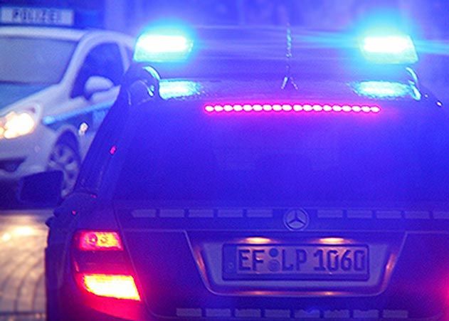 Nach einer Brandlegung in Jenas Innenstadt sucht die Polizei nach Zeugen.