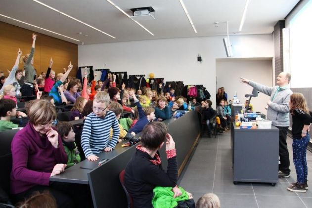 Bei der diesjährigen KinderUni waren alle wieder voll dabei.