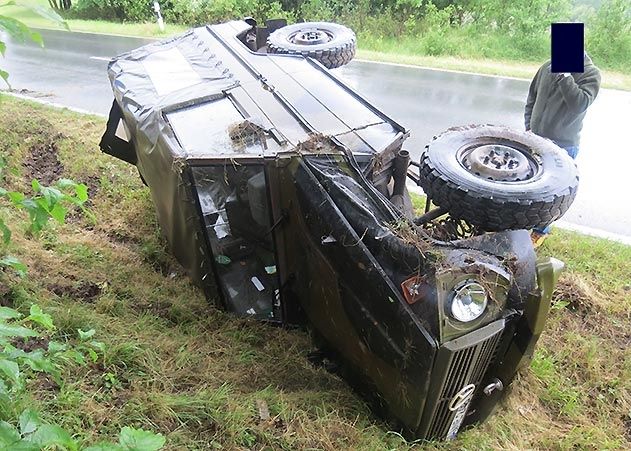 Glimpflich ging ein Unfall heute Vormittag auf der Landstraße am Ortsausgang Ilmnitz aus. Eine junge Frau hatte die Kontrolle über ihren Geländewagen verloren.