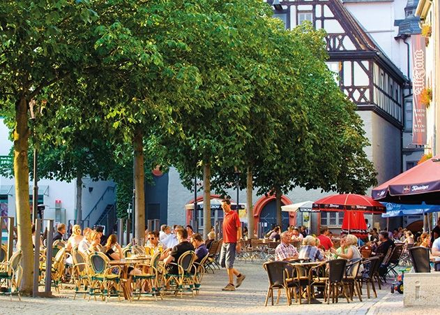 Die Tourist-Information Jena lädt zu einer kulinarischen Stadtführung ein.