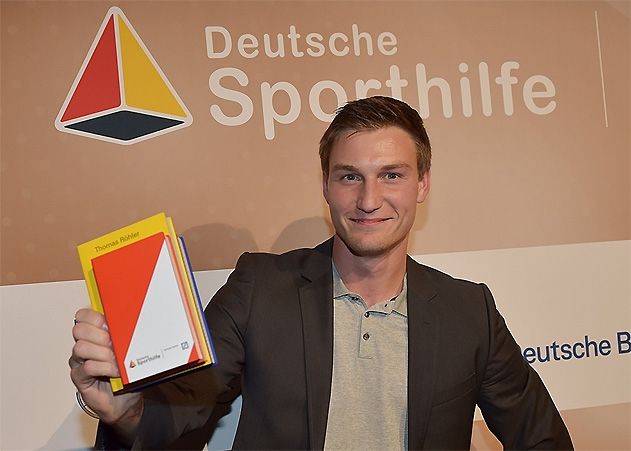 Thomas Röhler ist „Sport-Stipendiat des Jahres“ 2018. Der bei der Heim-EM in Berlin frisch gekürte Speerwurf-Europameister und MBA-Student in „Strategy, Management and Marketing“ setzte sich bei der von Deutscher Bank und Deutscher Sporthilfe initiierten Online-Abstimmung gegen vier Finalisten durch.