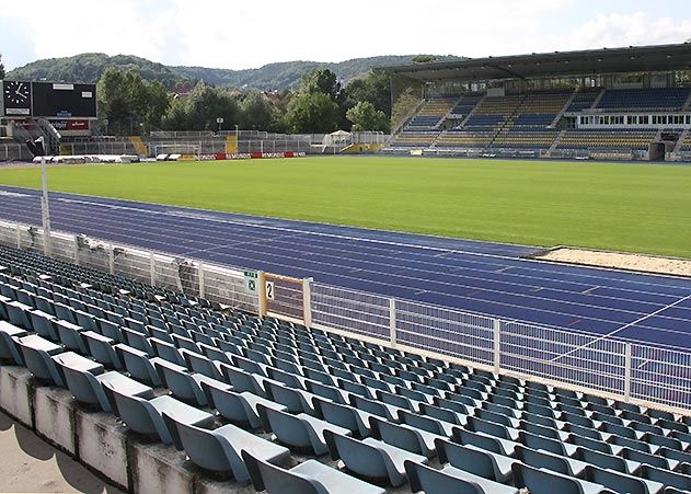 Die Baukosten für das Ernst-Abbe-Sportfeld werden drastisch steigen. Den Hauptanteil soll ein privater Betreiber tragen.