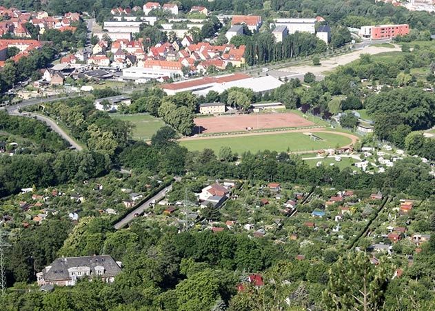 Auch die Kleingartenanlage am Fuße des Jenzig scheint nach Ansicht der Stadtplaner  bestens geeignet zu sein, um hier Wohnungen zu errichten.