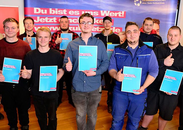 Ein guter und brennend erwarteter Jahrgang v. li. Jörg Swialkowski, Ben Nicolas Georgi, Leon Göthe, Tim Gläßer, Lukas Geiling, Hendrick Häring, Chris Oliver Halle, Nico Dittmann, Niklas Schönball (nicht im Bild Antonio Stoll).